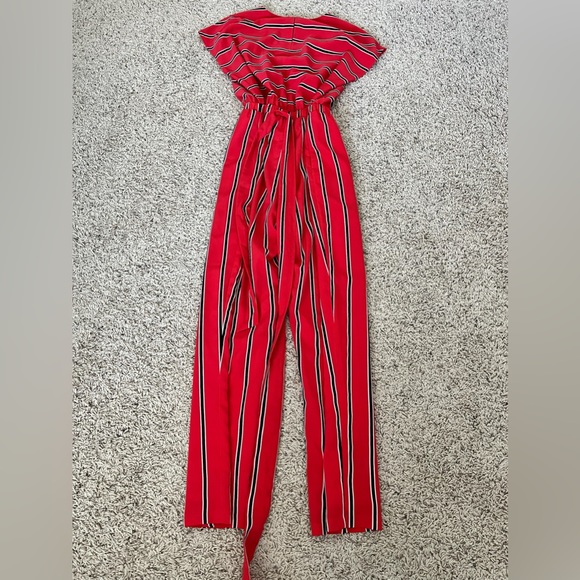 Express Women’s size M Jumper in Red and Black/White stripes! - Picture 4 of 4